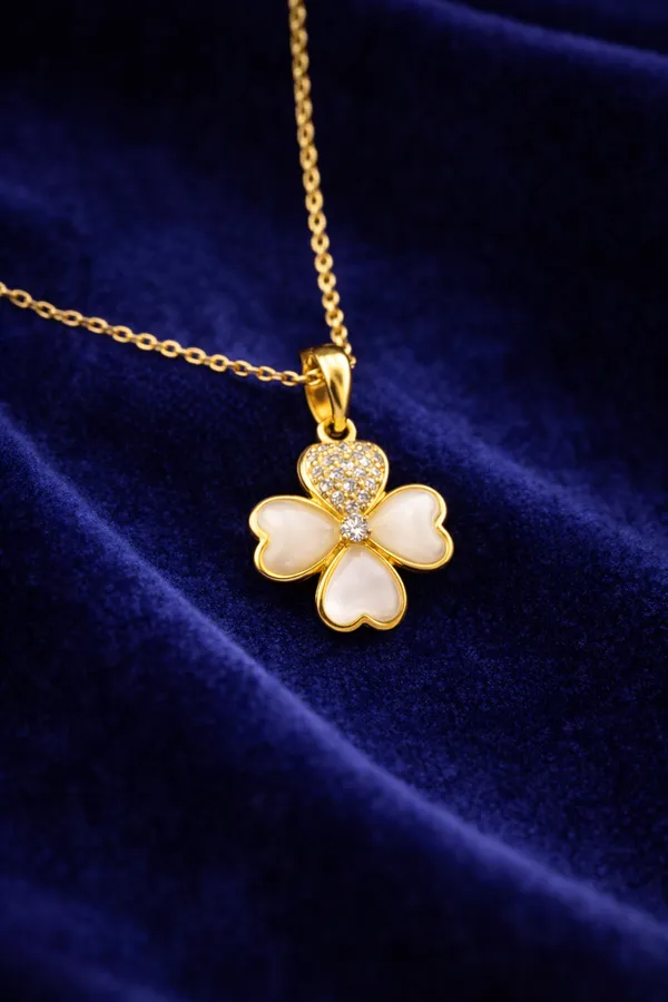White_Gold_Plated_Four_Leaf_Clover_Pendant_Necklace_With_Cat_Eye_Stones_For_Women