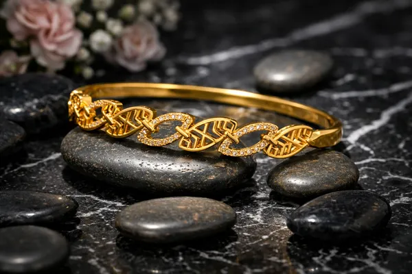 Golden_Elegant_Gold_Plated_Filigree_Bangle_With_Chinese_Longevity_Symbol_Design_For_Women