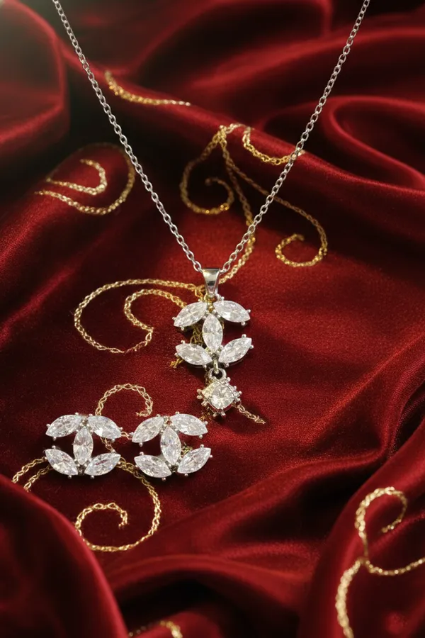Silver_Sparkling_Crystal_Floral_Pendant_Necklace_And_Earrings_Set_For_Women