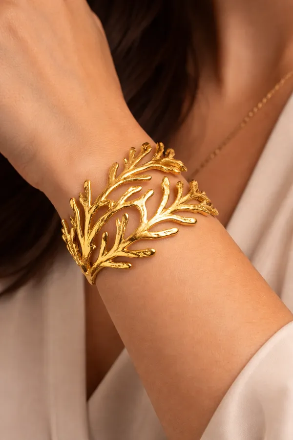 Golden_Coral_Branch_Cuff_Bracelet_For_Women