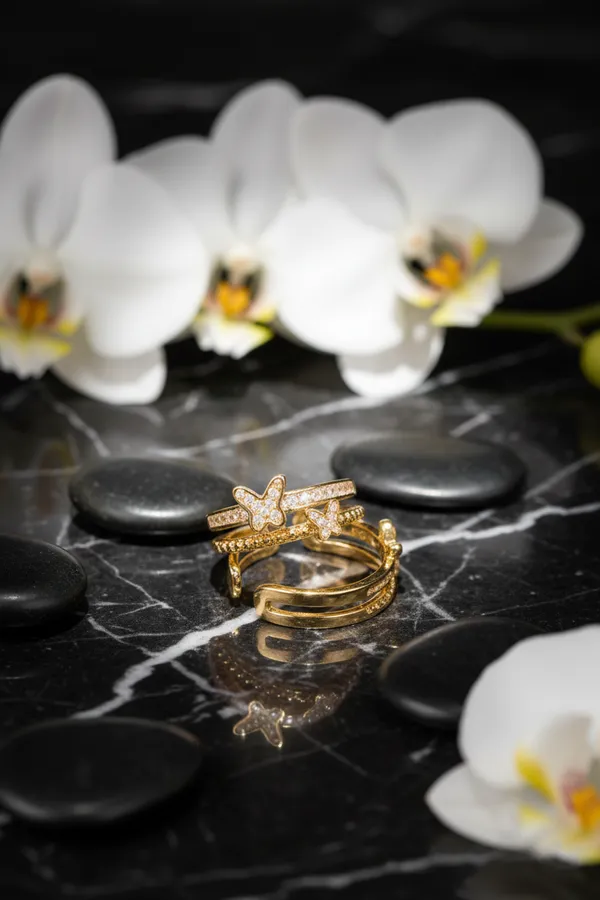 Golden_Elegant_Butterfly_Stackable_Ring_Set_With_Crystal_Embellishments_For_Women