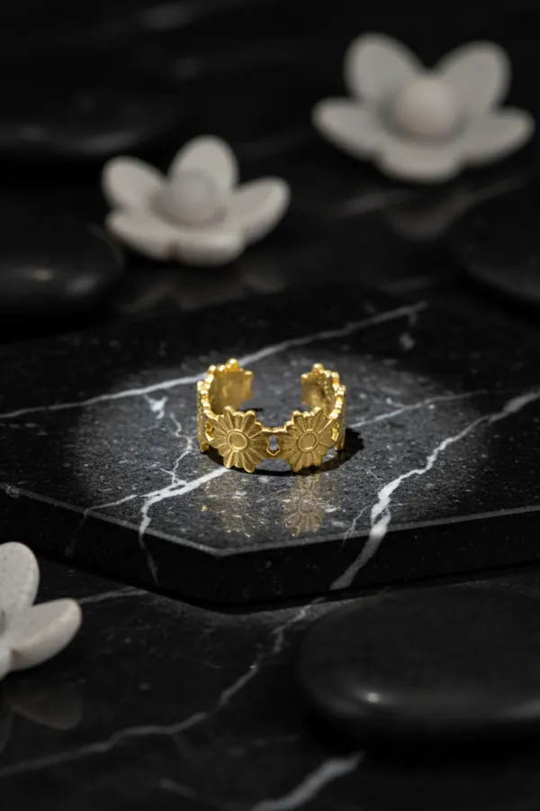 Golden_Floral_Daisy_Adjustable_Ring_For_Women