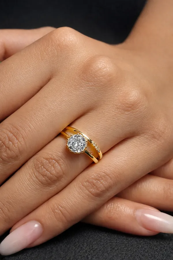 White_Elegant_Gold_Plated_Solitaire_Diamond_Ring_With_Split_Band_Design_For_Women