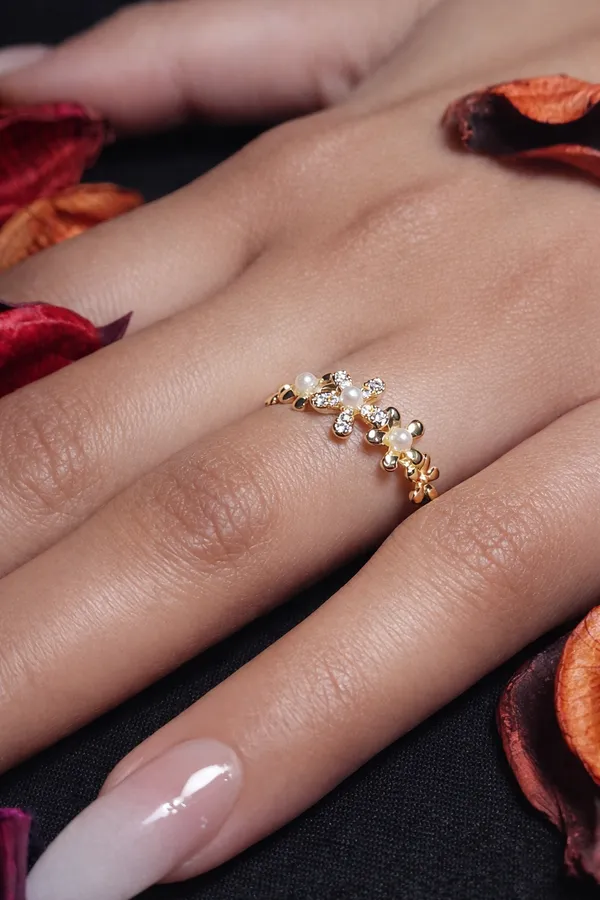 Gold-Plated_Floral_Pearl_Ring_with_Adjustable_Band