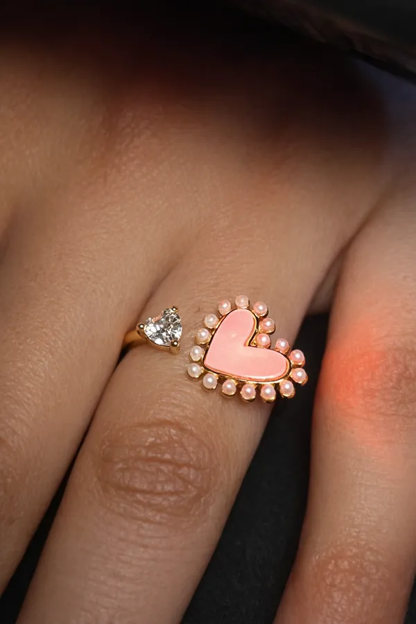 Off_White_Heart_And_Triangle_Pearl_Ring_Adjustable_Fashion_For_Women