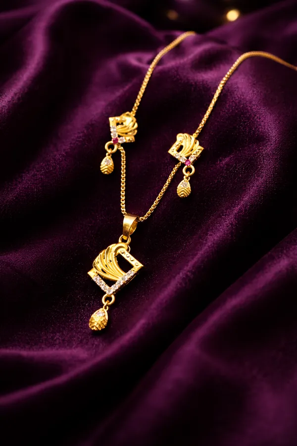 Golden_Elegant_Gold_Plated_Pendant_Necklace_Set_With_Matching_Earrings_For_Women
