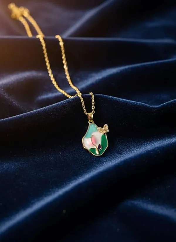 Multicolour_Elegant_Floral_Enamel_Pendant_Necklace_With_Butterfly_Accent_For_Women