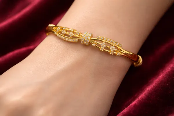 Gold_Plated_Crystal_Embellished_Designer_Bangle_Bracelet_For_Women