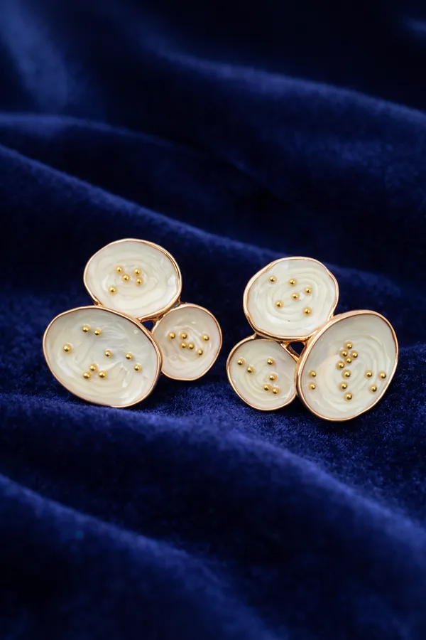 White_Elegant_Button_Design_Stud_Earrings_With_Gold_Accents_For_Women