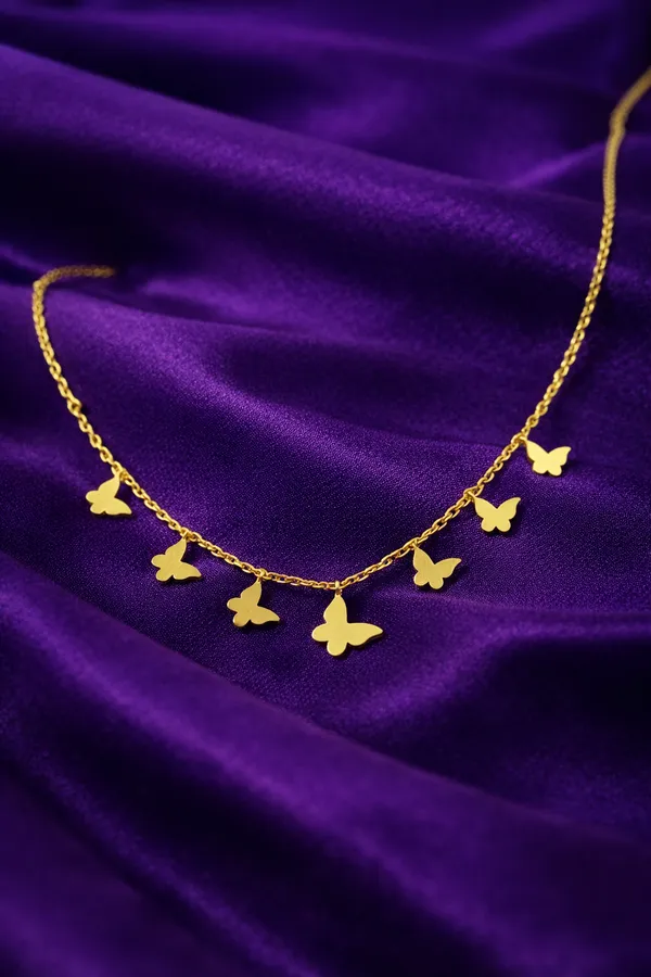 Golden_Elegant_Gold_Butterfly_Charm_Necklace_For_Women