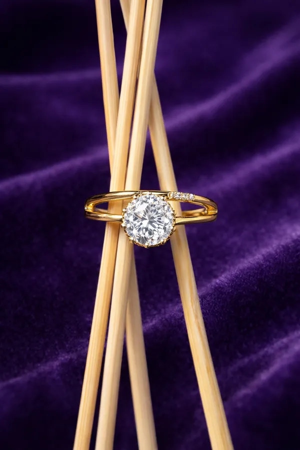 White_Elegant_Gold_Plated_Solitaire_Diamond_Ring_With_Split_Band_Design_For_Women