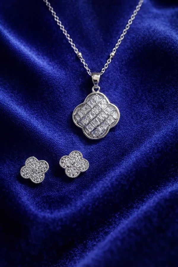 White_Elegant_Clover_Shaped_Crystal_Pendant_Necklace_With_Matching_Earrings_Set_For_Women