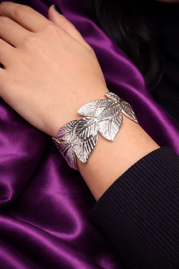 Silver_Elegant_Toned_Leaf_Design_Adjustable_Cuff_Bracelet_For_Women