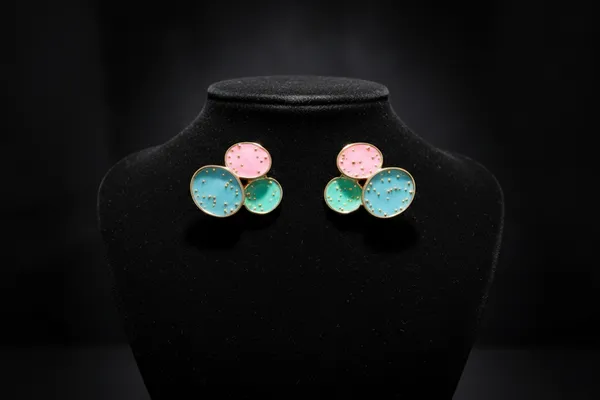 Multicolour_Pastel_Pink_And_Blue_Geometric_Circle_Stud_Earrings_With_Gold_Specks_For_Women