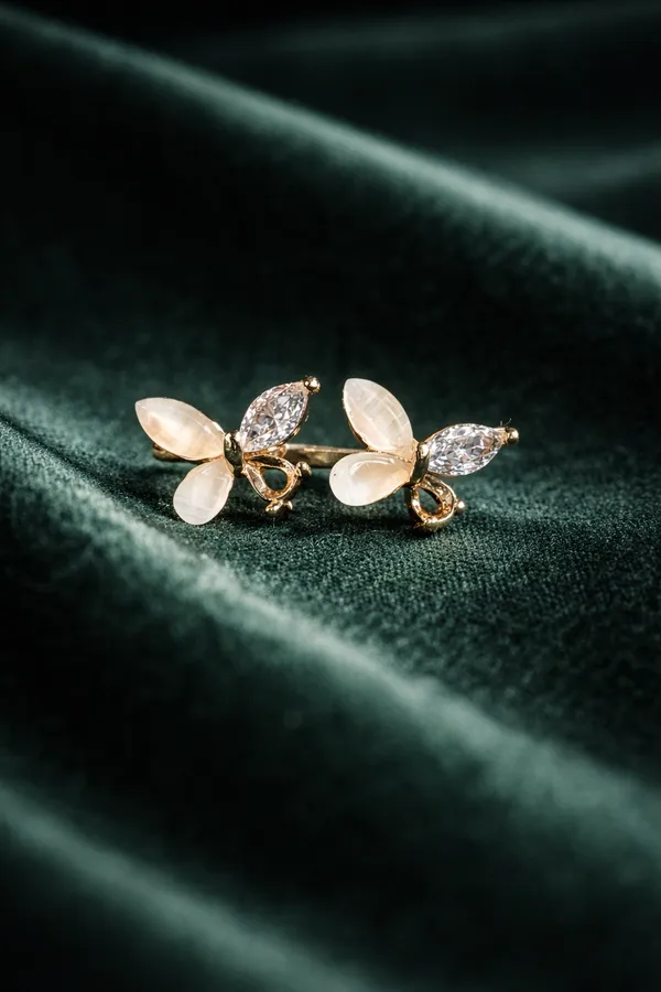 White_Elegant_Butterfly_Stud_Earrings_With_Crystal_And_Pearl_Petals_For_Women