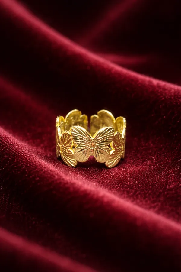 Golden_Elegant_Butterfly_Pattern_Ring_For_Women