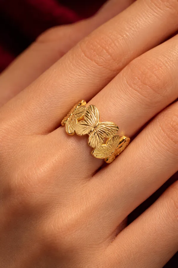 Golden_Elegant_Butterfly_Pattern_Ring_For_Women