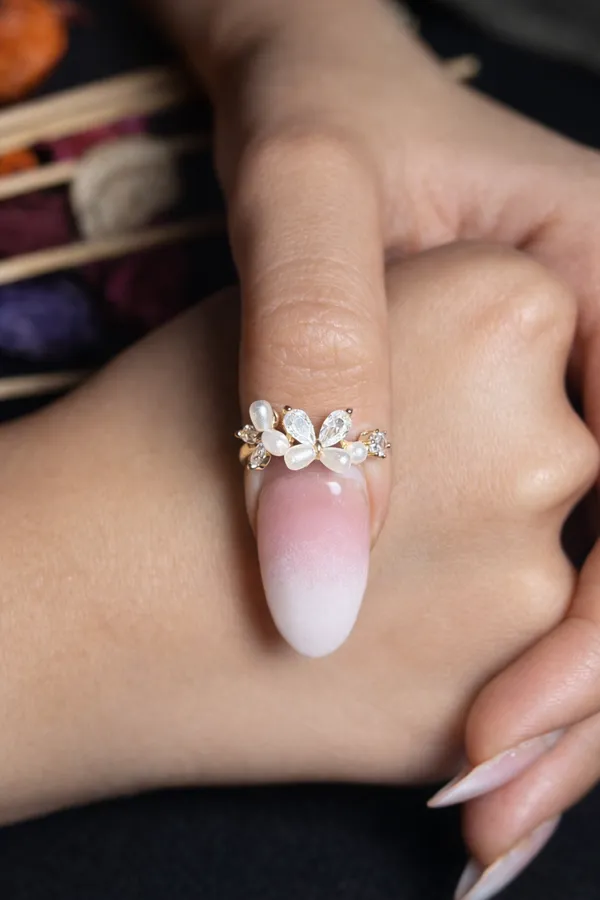 White_Elegant_Opal_And_Crystal_Flower_Ring_Gold_Plated_Adjustable_Open_Band_For_Women