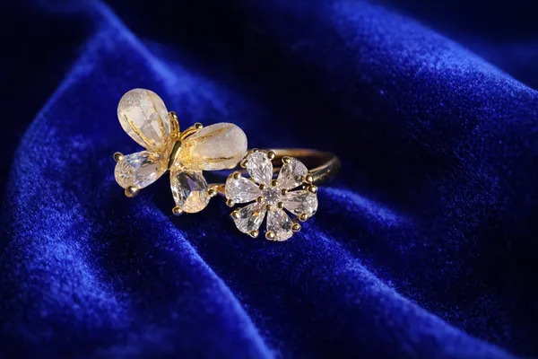 White_Elegant_Butterfly_And_Flower_Open_Ring_With_Rose_Gold_Finish_For_Women
