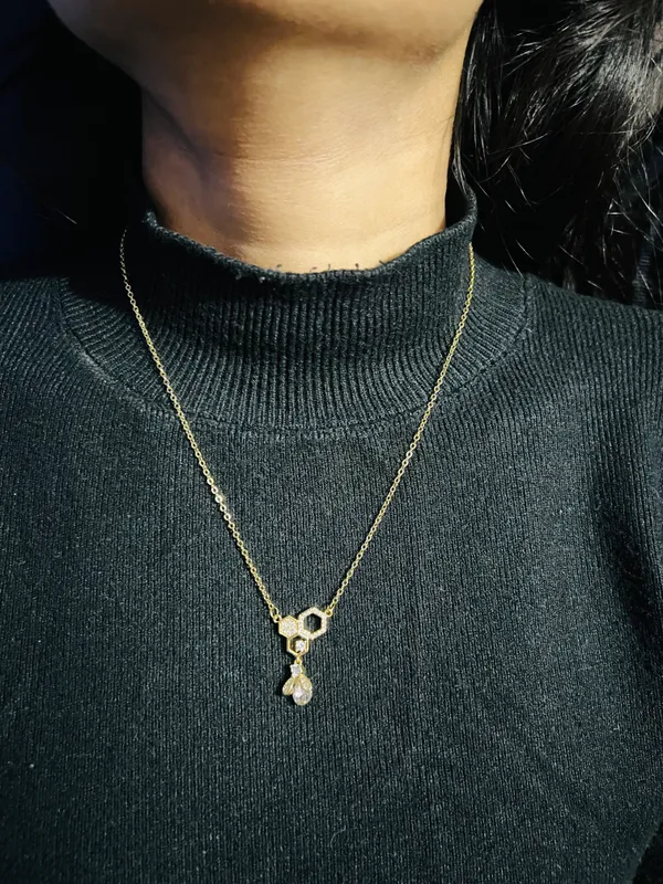 Golden_Honeycomb_Crystal_Drop_Gold_Plated_Pendant_Necklace_For_Women