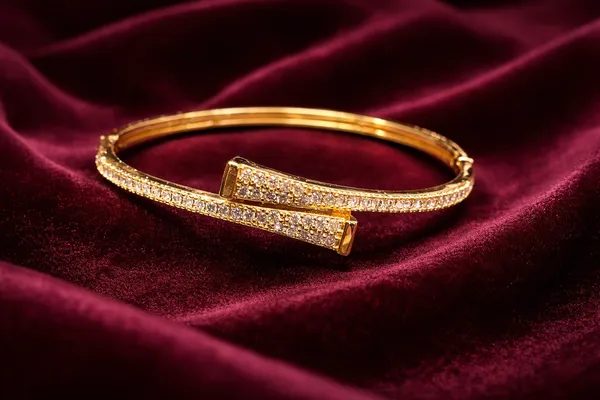 Gold_Plated_Crystal_Studded_Nail_Bangle_Bracelet_For_Women
