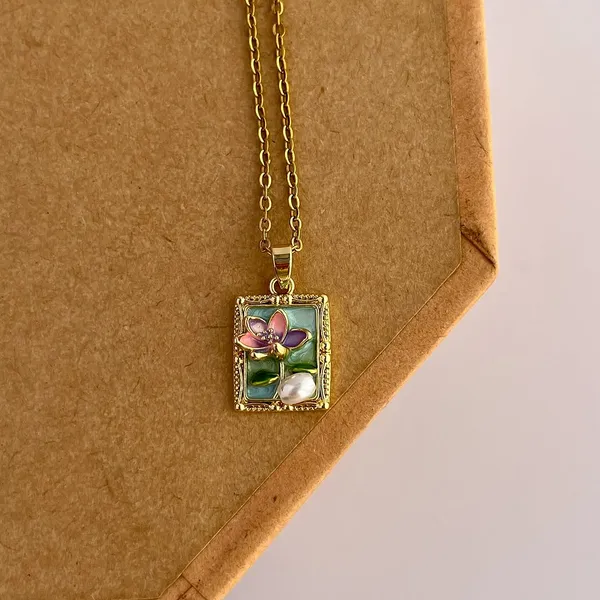 Multicolour_Elegant_Floral_Enamel_Pendant_Necklace_With_Gold_Chain_For_Women