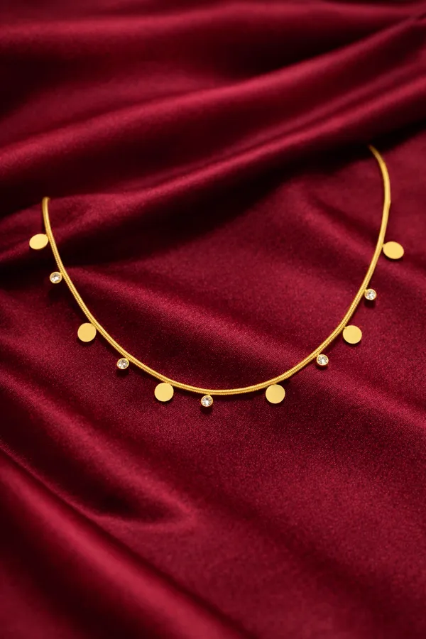 Golden_Disc_And_Crystal_Charm_Choker_Necklace_For_Women