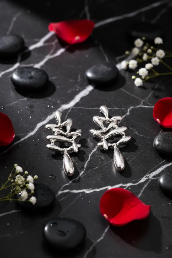 Silver_Elegant_Toned_Drop_Earrings_With_Abstract_Design_For_Women