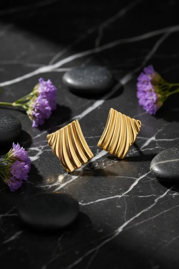 Golden_Ridged_Statement_Stud_Earrings_For_Women