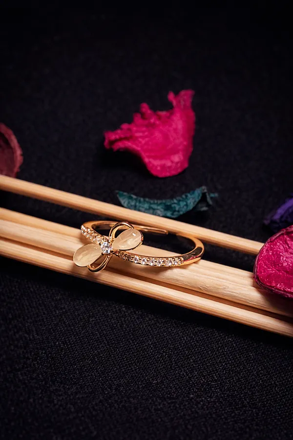 Golden_Elegant_Butterfly_Ring_With_Crystal_Accents_Adjustable_Fashion_For_Women