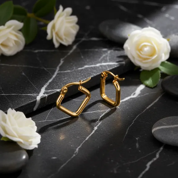Golden_Elegant_Square_Hoop_Earrings_For_Women
