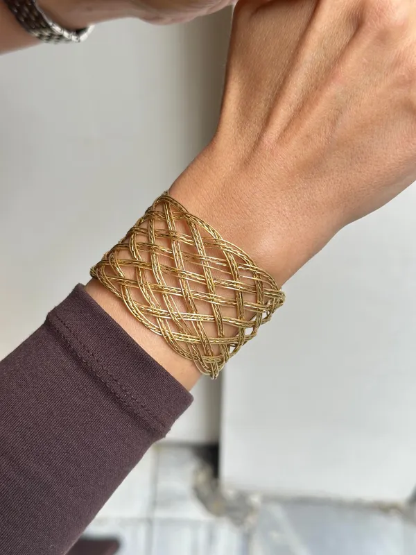 Golden_Lattice_Weave_Wide_Cuff_Bracelet_For_Women