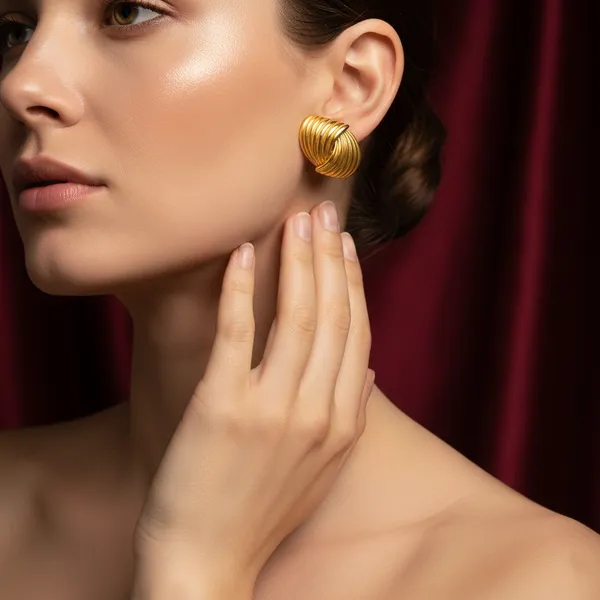 Golden_Elegant_Gold_Plated_Ribbed_Shell_Stud_Earrings_For_Women