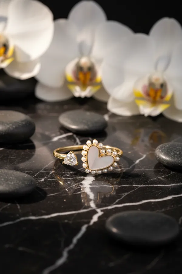 Off_White_Heart_And_Triangle_Pearl_Ring_Adjustable_Fashion_For_Women