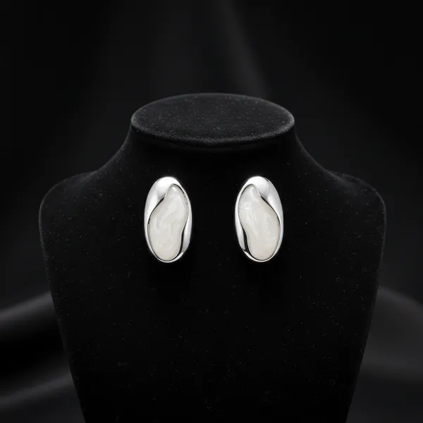 Silver_Elegant_Oval_White_Shell_Stud_Earrings_With_Border_For_Women