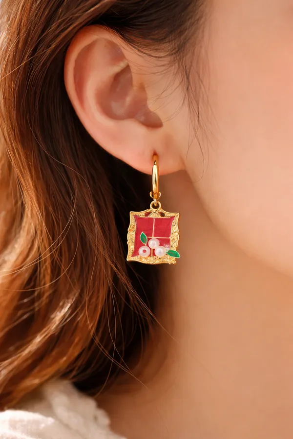 Red_Floral_Window_Frame_Enamel_Dangle_Earrings_For_Women