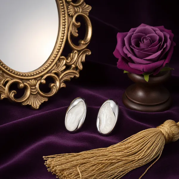 Silver_Elegant_Oval_White_Shell_Stud_Earrings_With_Border_For_Women
