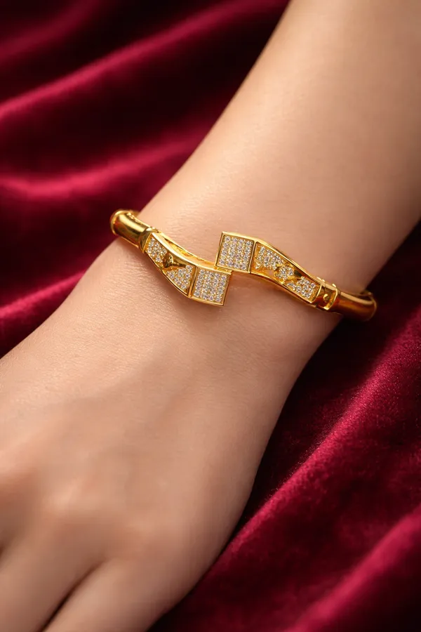 Gold_Plated_Designer_Geometric_Bangle_Bracelet_For_Women