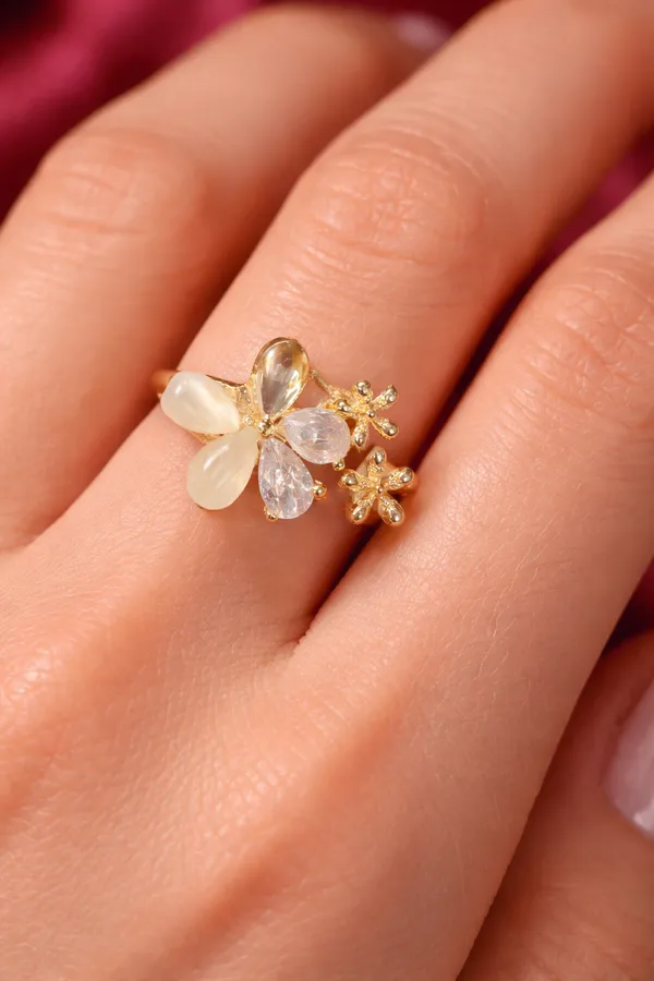 Golden_Elegant_Floral_Crystal_Ring_Gold_Plated_Adjustable_With_White_And_Champagne_Stones_For_Women