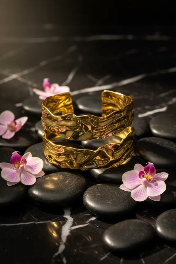 Gold_Plated_Wavy_Open_Cuff_Bracelet_For_Women