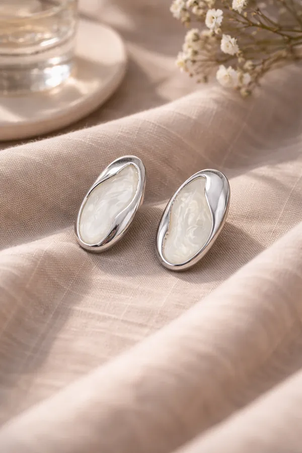 Silver_Elegant_Oval_White_Shell_Stud_Earrings_With_Border_For_Women