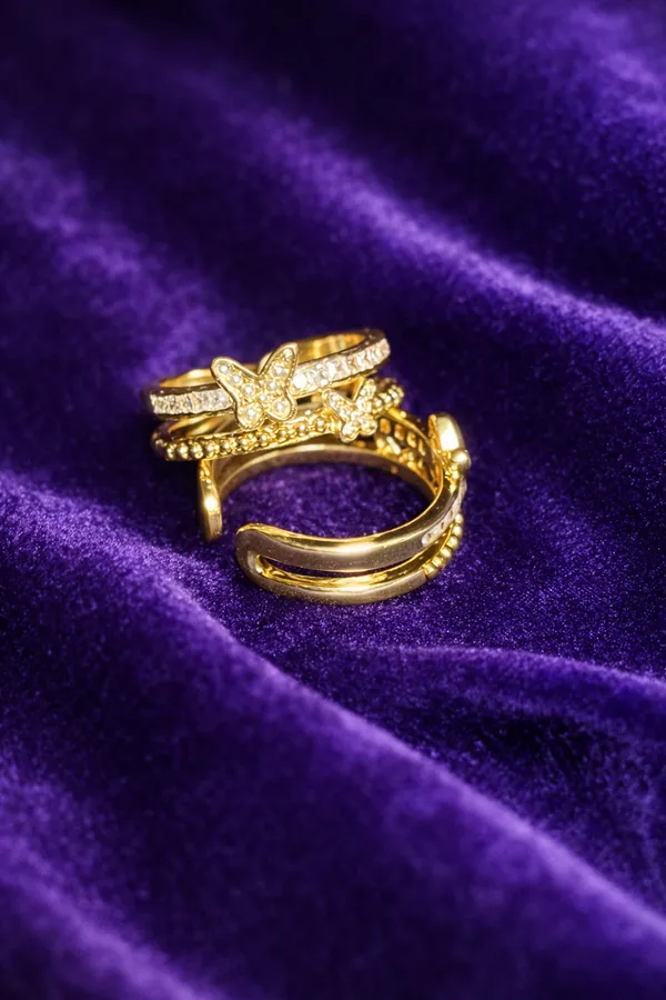 Golden_Elegant_Butterfly_Stackable_Ring_Set_With_Crystal_Embellishments_For_Women