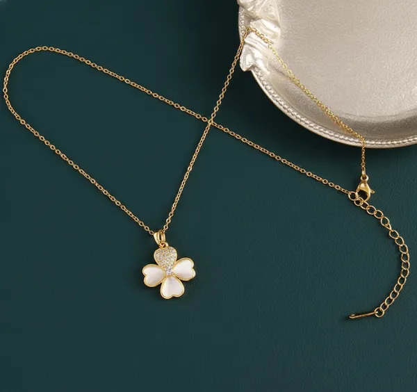 White_Gold_Plated_Four_Leaf_Clover_Pendant_Necklace_With_Cat_Eye_Stones_For_Women