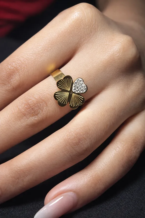 Golden_Four_Leaf_Clover_Gold_Plated_Ring_With_Crystal_Accents_For_Women