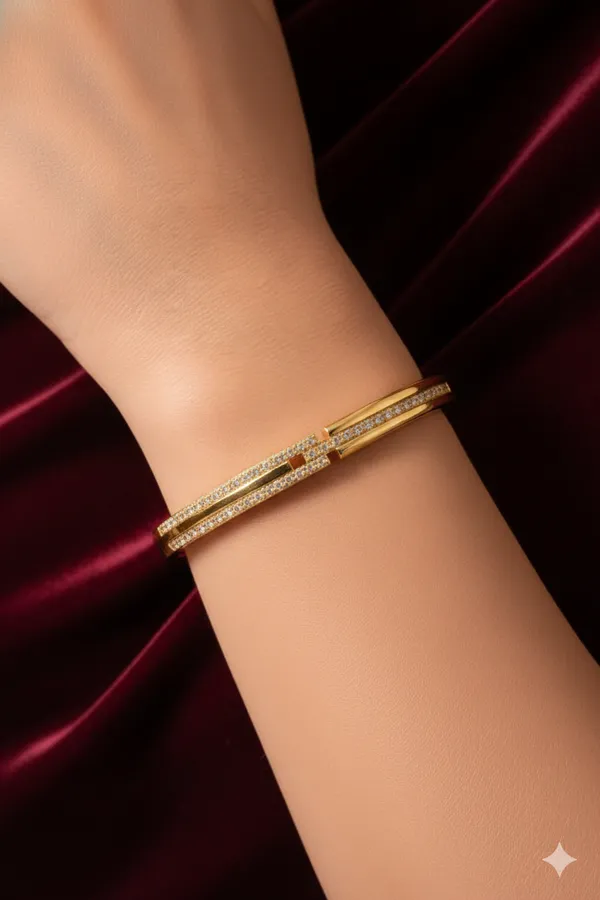 Golden_Elegant_Crystal_Studded_Bangle_Bracelet_With_Hinged_Clasp_For_Women