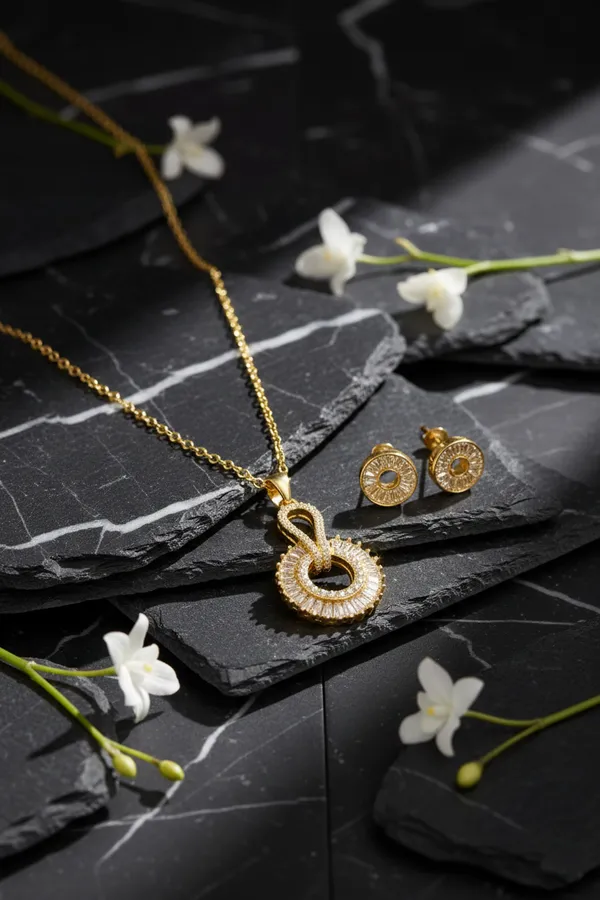 Golden_Circular_Crystal_Pendant_Necklace_Set_With_Matching_Stud_Earrings_For_Women