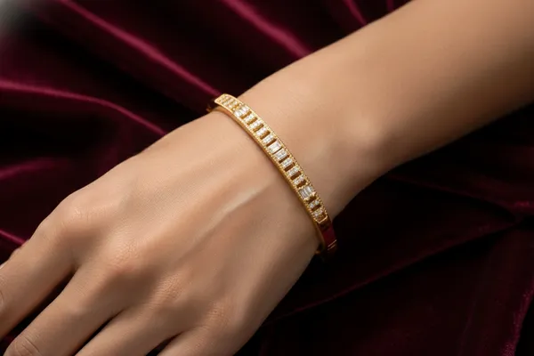 Golden_Elegant_Gold_Plated_Bangle_With_Baguette_And_Round_Crystal_Detailing_For_Women