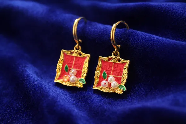 Red_Floral_Window_Frame_Enamel_Dangle_Earrings_For_Women