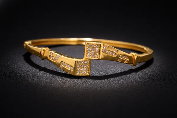 Gold_Plated_Designer_Geometric_Bangle_Bracelet_For_Women