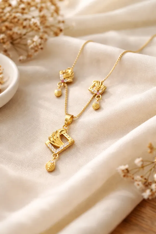Golden_Elegant_Gold_Plated_Pendant_Necklace_Set_With_Matching_Earrings_For_Women